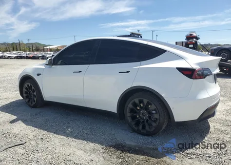 2022 Tesla Model Y z USA, uszkodzony, nr VIN 7SAYGDEE0NF328248